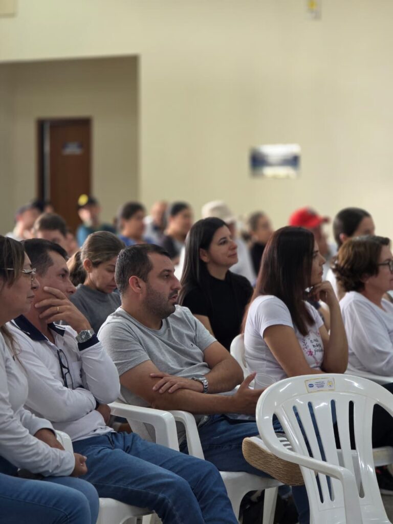Prefeitura de Amambai entrega bicicletas elétricas para ACS e ACE