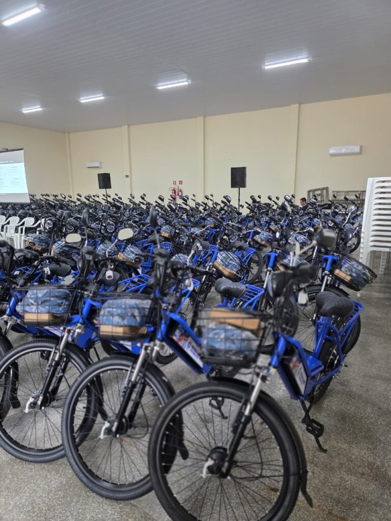 Prefeitura de Amambai entrega bicicletas elétricas para ACS e ACE