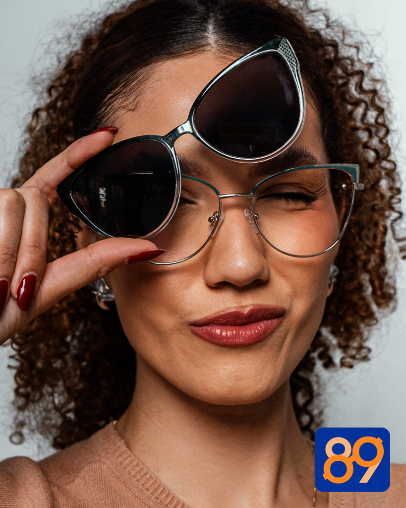 Vai para a Expobai? O óculos escuro também pode fazer parte do look para os shows