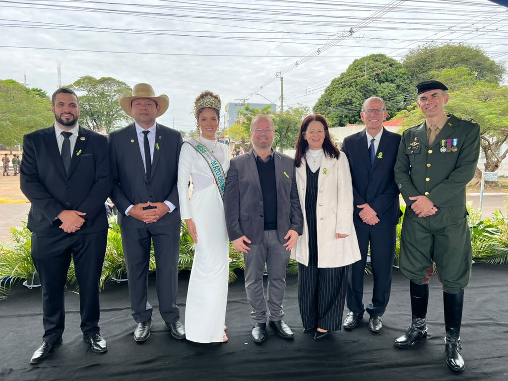 Desfile Cívico de 7 de Setembro reúne escolas, instituições, empresas e Exército em Amambai Desfile Cívico de 7 de Setembro reúne escolas, instituições, empresas e Exército em Amambai