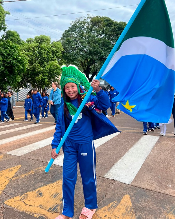 Desfile Cívico de 7 de Setembro reúne escolas, instituições, empresas e Exército em Amambai Desfile Cívico de 7 de Setembro reúne escolas, instituições, empresas e Exército em Amambai