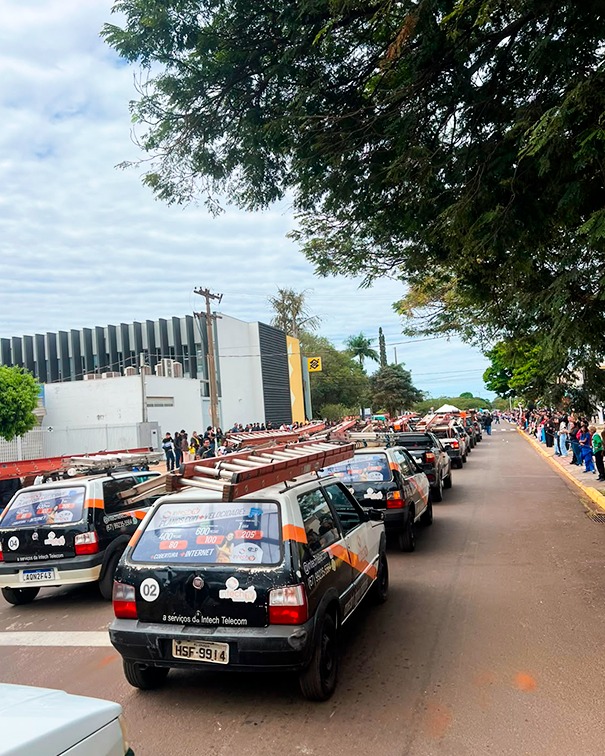 Desfile Cívico de 7 de Setembro reúne escolas, instituições, empresas e Exército em Amambai Desfile Cívico de 7 de Setembro reúne escolas, instituições, empresas e Exército em Amambai