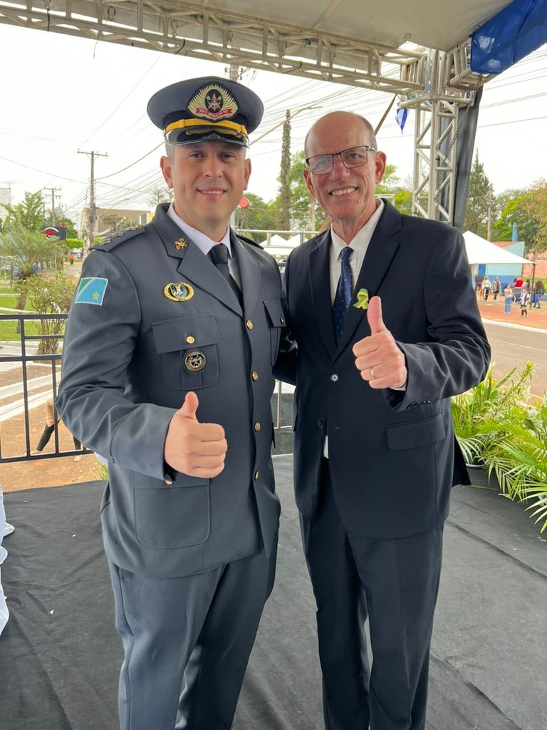 Desfile Cívico de 7 de Setembro reúne escolas, instituições, empresas e Exército em Amambai Desfile Cívico de 7 de Setembro reúne escolas, instituições, empresas e Exército em Amambai