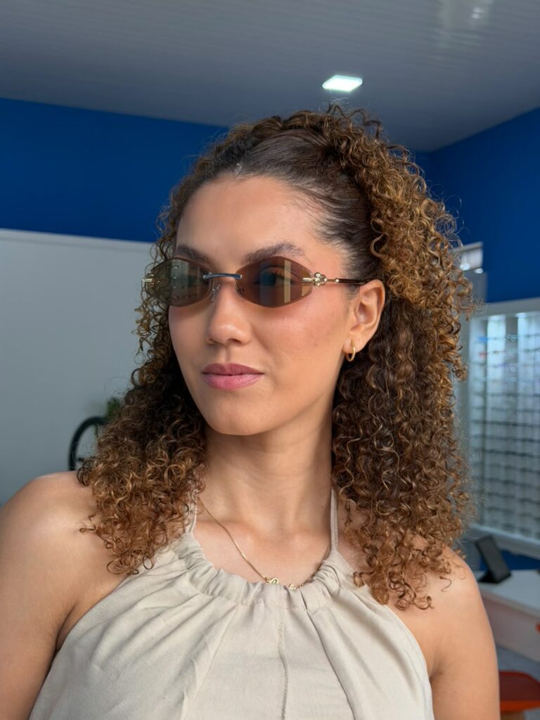 Vai para a Expobai? O óculos escuro também pode fazer parte do look para os shows