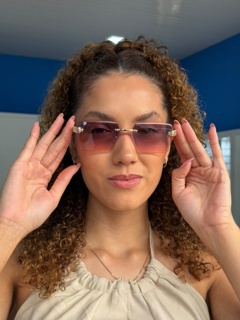 Vai para a Expobai? O óculos escuro também pode fazer parte do look para os shows