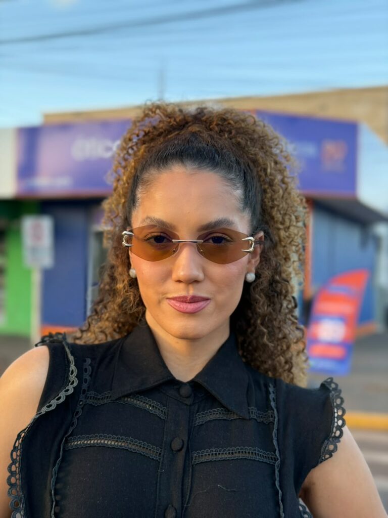 Vai para a Expobai? O óculos escuro também pode fazer parte do look para os shows