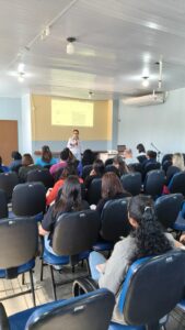 Reunião avança na análise do Plano Municipal de Educação de Amambai Reunião avança na análise do Plano Municipal de Educação de Amambai