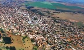 Asfalto para cinco vilas da cidade é solicitado Melhorar a infraestrutura da cidade é a intenção do vereador Dilmar / Foto: Moreira Produções/Arquivo