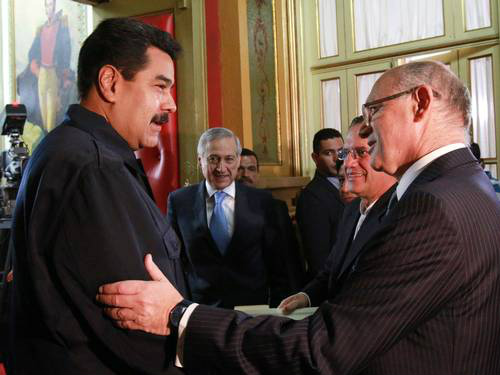 Governo e oposição se reúnem na Venezuela em busca de solução para a crise