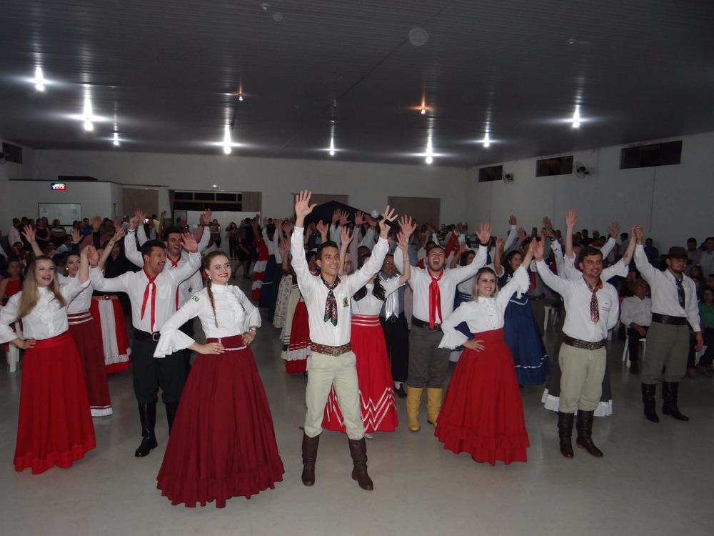 Quase 100 pessoas se formaram no curso / Foto: Moreira Produções