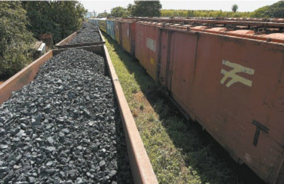 MS será entreposto do maior corredor ferroviário de exportações de grãos do país Minério de ferro é um dos produtos exportados pelo Estado. Foto: Silvio Andrade