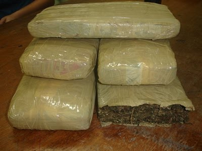 Dupla de mulheres é flagrada com 76 kg de maconha em Amambai