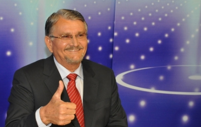Zeca sai satisfeito de debate na TV Morena Zeca sai satisfeito de debate na TV Morena