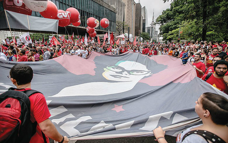 O diabo e a garrafa. Os riscos da ascensão da antipolítica A defesa do mandato conferido pelas urnas e da institucionalidade é a proteção da democracia contra o imponderável