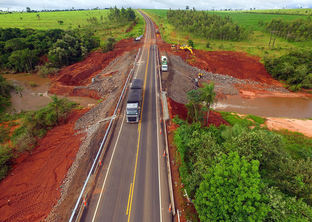 Liberação do km 49 da BR-163/MS em Eldorado Liberação do km 49 da BR-163/MS em Eldorado