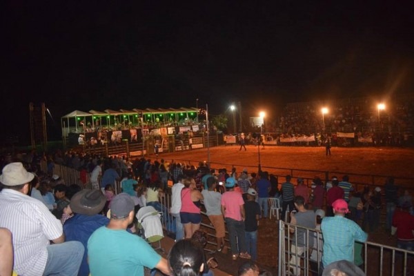 Prefeito é suspeito de agredir morador que o criticou no Facebook A agressão, registrada pela vítima na delegacia da cidade, e presenciada por diversas pessoas, teria acontecido na noite desta sexta-feira (4) durante festa de rodeio realizada no município/ Foto: Divulgação