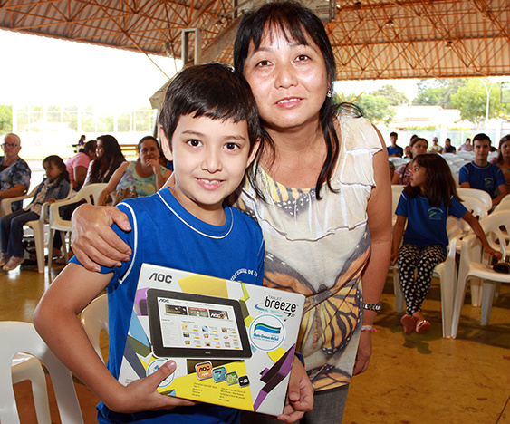 Estado premia melhores alunos de Dourados e região