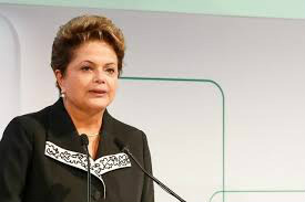 Dilma defende reequilíbrio fiscal para fazer economia crescer Dilma defende reequilíbrio fiscal para fazer economia crescer