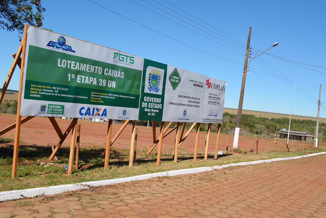 Obras no Loteamento Caiuás geram mais empregos e renda para Amambai Construção de 39 casas é uma parceria entre o Governo do Estado, Caixa e Prefeitura de Amambai / Foto: Felipe Schinaider