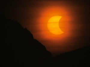 Último eclipse solar de 2013 ocorrerá neste domingo