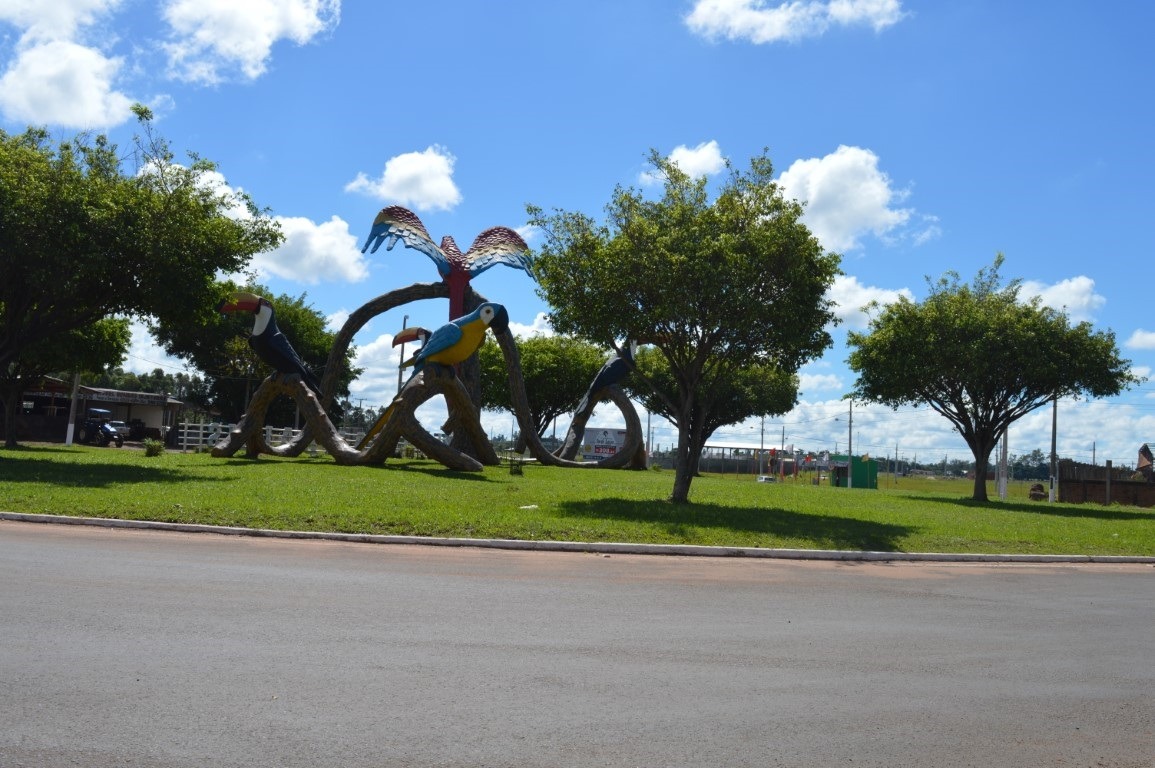 Geverson solicita via para pedestres e ciclistas na saída para Ponta Porã Vereador cobra patrolamento no trecho entre o Trevo das Araras e o residencial Analy para beneficiar pedestres e ciclistas / Foto: Moreira Produções/Arquivo