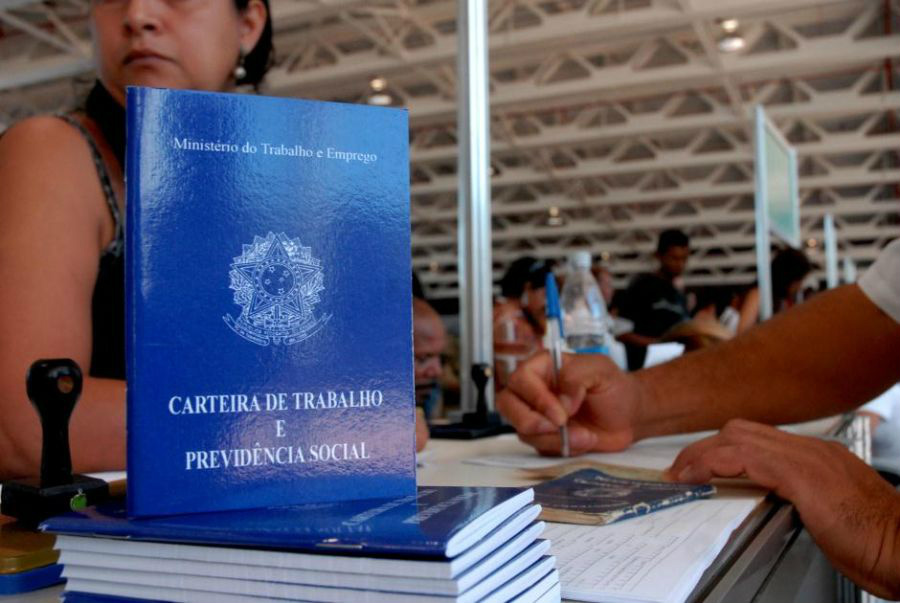 Brasil gera 5,2 milhões de empregos em quatro anos Brasil gera 5,2 milhões de empregos em quatro anos