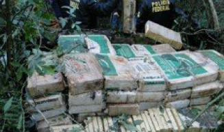 Brasil e Paraguai impedem produção e tráfico de drogas na região de fronteira Durante a operação também foram destruídos 103 acampamentos, 38 prensas e 350 quilos de sementes a serem usadas para plantação