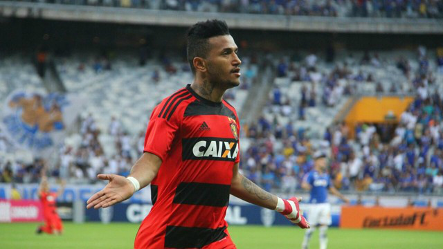 Com dois de Rogério, Sport deixa Z-4 e joga Cruzeiro para vice-lanterna Com dois de Rogério, Sport deixa Z-4 e joga Cruzeiro para vice-lanterna