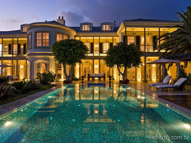 Você sonha com a casa própria mas não sabe por onde começar? Para isso, a Caixa oferece diversas formas de financiamento para ajudar você a investir na casa que sempre sonhou.
