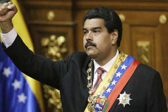 Maduro pede à oposição que condene violência