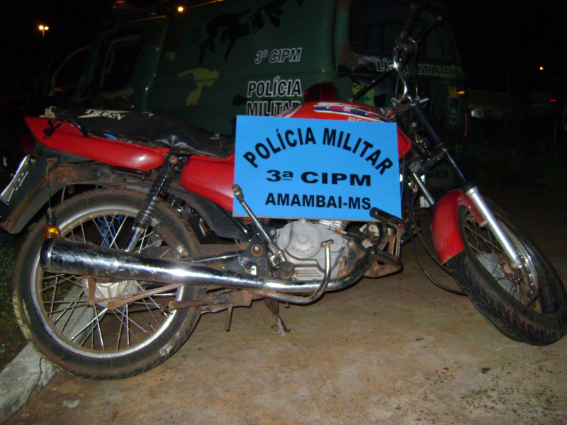 Policiais Militares recuperam motocicleta furtada e prendem o autor em Amambai