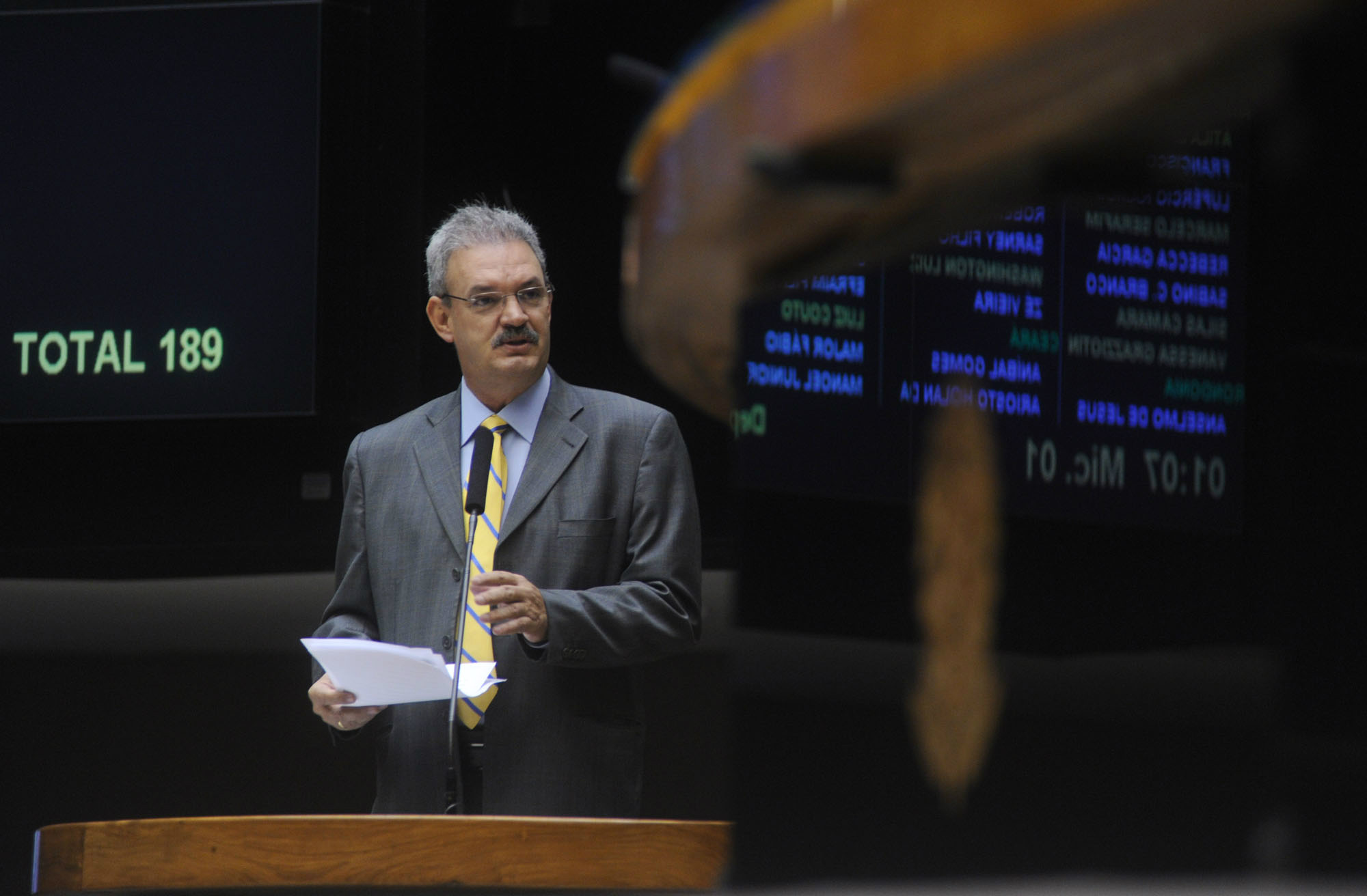 Geraldo encabeça proposta de CPI para investigar a Máfia das Próteses Deputado Geraldo Resende encabeça pedido de CPI que coletou 260 assinaturas de deputados. (Rodrigo Pael/Ricardo Minella)