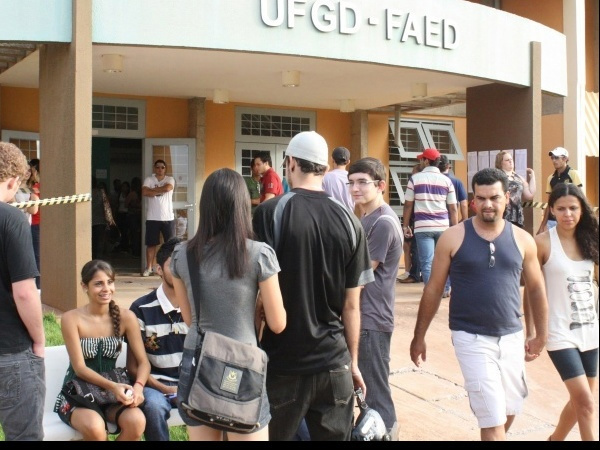 Concurso HU: inscrições prorrogadas para médicos e técnico em eletrônica Concurso HU: inscrições prorrogadas para médicos e técnico em eletrônica
