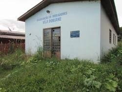 Vereador Carlinhos cobra serviços de reforma na sede da Associação de Moradores / Foto: Moreira Produções/Arquivo