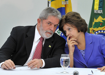 Dilma nomeia Lula para representar o Brasil na Assembleia Geral da União E/D- Ex-presidente Lula e a presidente Dilma