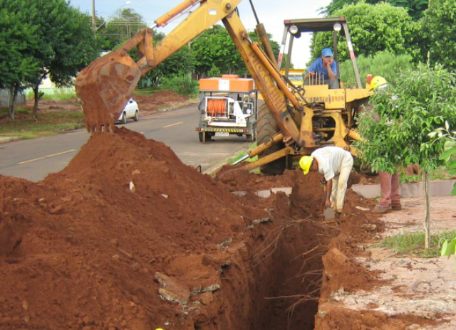 Funasa MS investe R$ 3,4 milhões em Coronel Sapucaia O Governo Federal por meio da Funasa MS, irá investir R$ 3,4 milhões nas obras de esgoto em Coronel Sapucaia