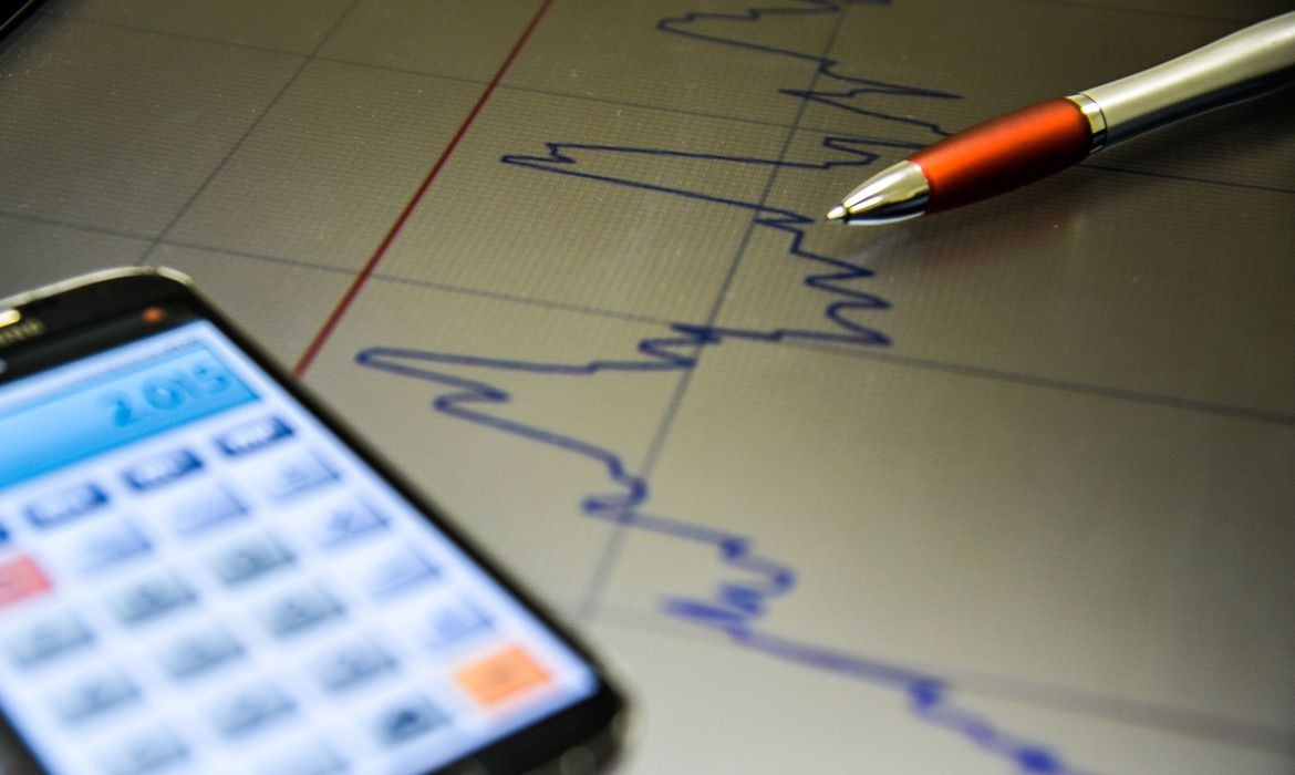 Atividade econômica tem alta de 1,04% em janeiro, diz Banco Central Foto: Agência Brasil