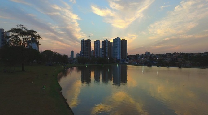Inmet prevê sexta-feira de céu claro e calor de 40°C Foto: Edemir Rodrigues