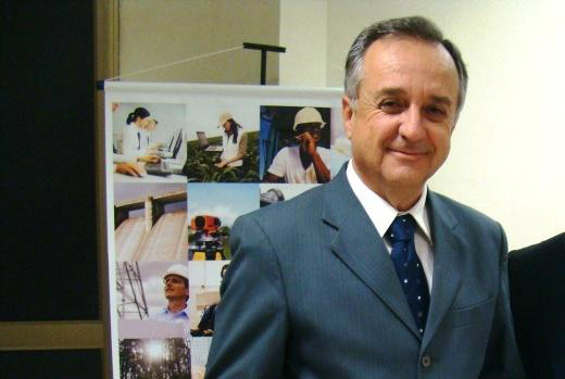 Reinaldo empossa novo secretário de Produção e Agricultura Familiar Reinaldo empossa novo secretário de Produção e Agricultura Familiar