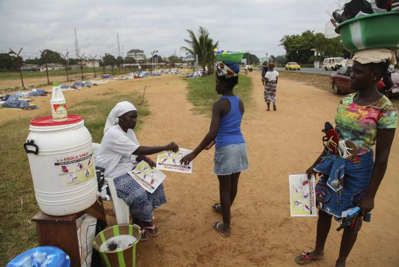 Presidente de Serra Leoa anuncia suspensão das restrições estabelecidas na luta contra o ebolaEPA/Agência Lusa/Direitos Reservados