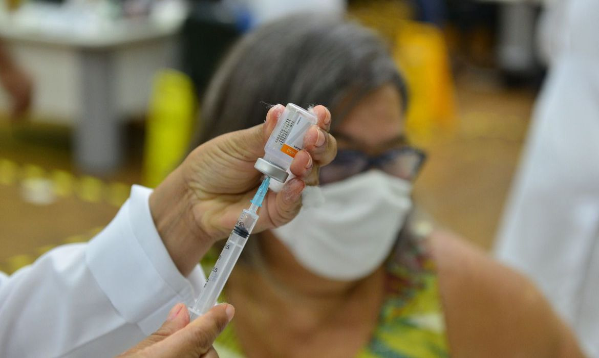 Covid-19: mortes totalizam 395 mil e casos, 14,4 milhões Foto: Agência Brasil