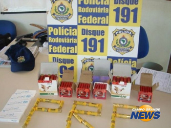 Em segunda apreensão, Polícia encontra caixas de estimulantes e munições. (Foto: Divulgação)