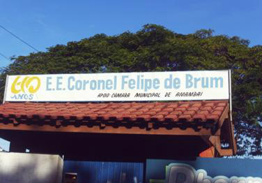 Fachada da escola.