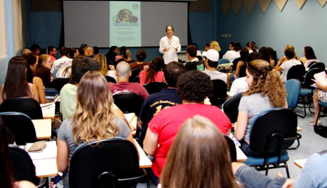 Mais de 13 milhões de pessoas subiram de classe econômica Mais de 13 milhões de pessoas subiram de classe econômica