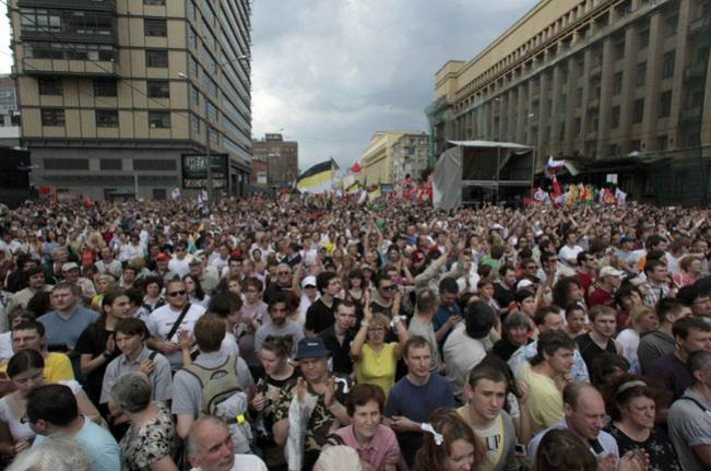 Russos vão às ruas protestar contra o governo Putin