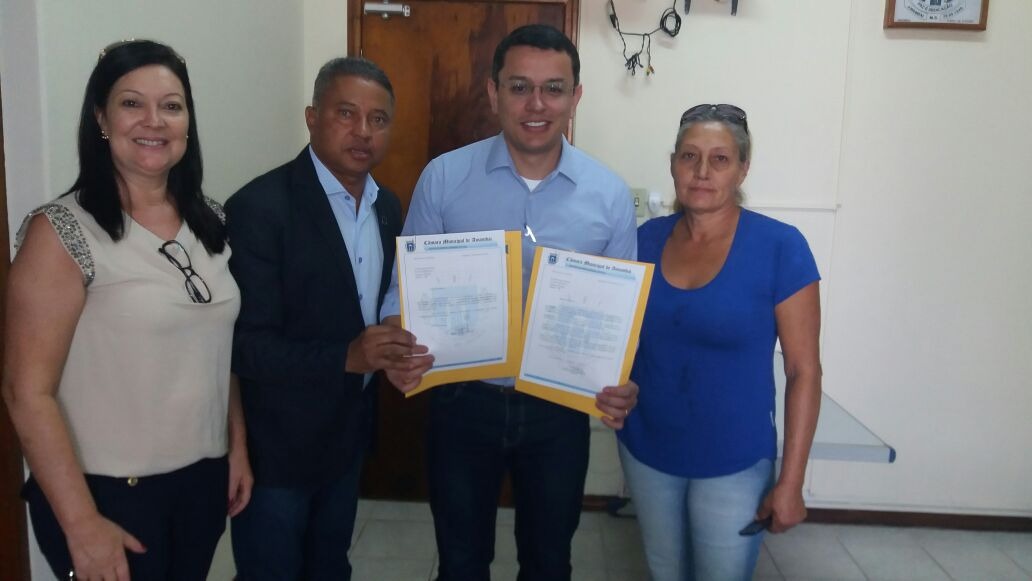 Recursos para o CEI e para a vila Santo Antônio são reivindicados por vereador Vereador Darci entregou solicitações para a área da educação e agricultura familiar ao Deputado Federal Elizeu Dionízio / Foto: Divulgação