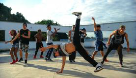 Projeto estimula a dança em comunidades carentes do Rio Projeto estimula a dança em comunidades carentes do RioFernando Frazão/Agência Brasil