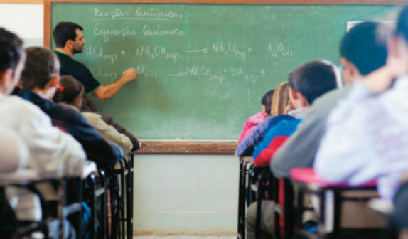 Simone Tebet defende valorização do professor e 10% do PIB para educação