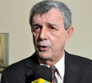 Voto nulo não anula eleição, explica presidente do TRE Desembargador Luiz Carlos Santini.