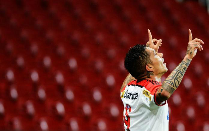 Em péssima fase no Brasileiro, Inter perde em casa para o Flamengo por 2 a 1